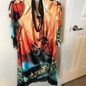 Pretty blouse with slits all the way down sleeves
